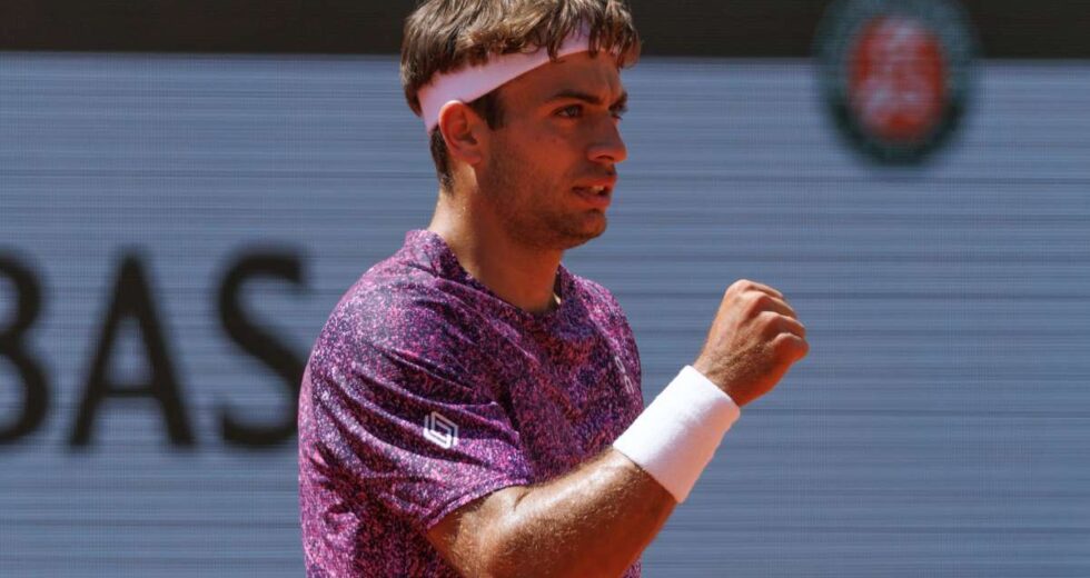 Cobolli ai quarti del Roland Garros, Svajda ko in quattro set