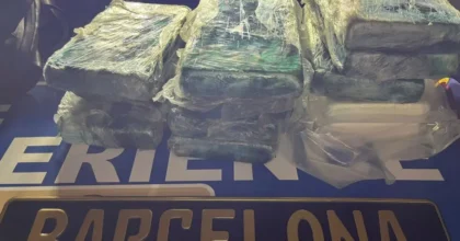 Dalla Spagna alla Sicilia con 13 chili di cocaina in auto, tre arresti