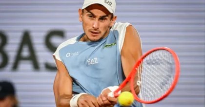 Arnaldi non gioca per un virus, Cobolli in finale al Roland Garros contro Zverev