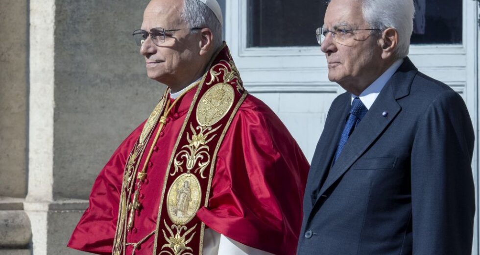 Mattarella al Papa “Suo viaggio in Spagna sarà foriero di fiducia e speranza”