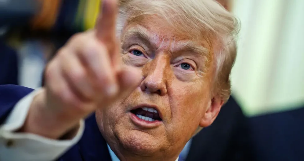 Iran, Trump “Approvati i punti finali dell’accordo, attacchi annullati”