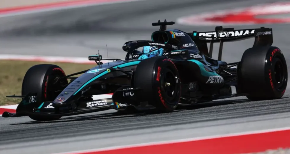 Russell in pole su Hamilton e Antonelli a Barcellona, Leclerc 10°