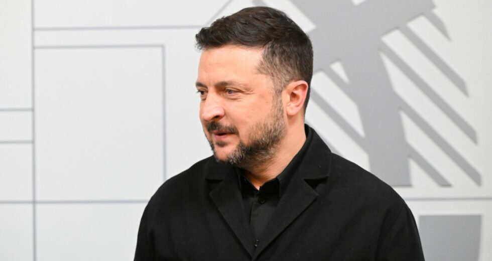 Zelensky “Sentito Trump per auguri, abbiamo discusso di pace”. Anche Putin chiama il tycoon