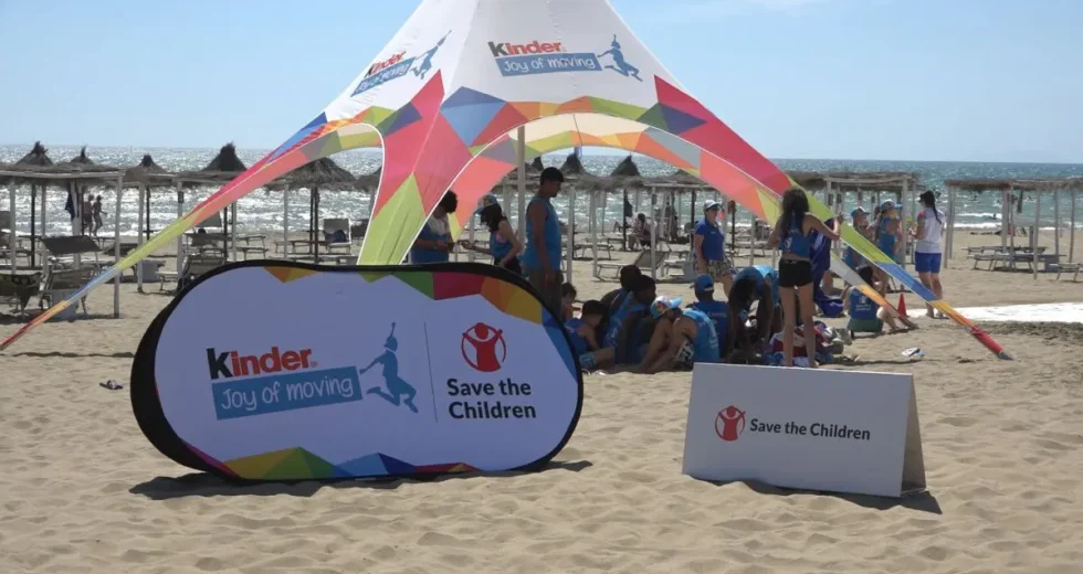 Sport e inclusione a Marina di Grosseto con Ferrero, Save the Children e Sensini