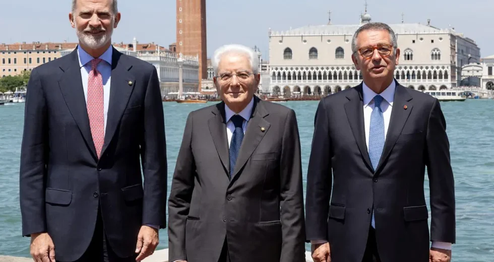 IA, Mattarella “Pochissimi privati travolgono ogni regola, l’Ue agisca”