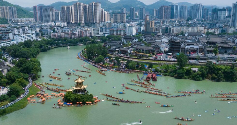 Cina, previsti 83 mln di spostamenti in treno per il Dragon Boat Festival