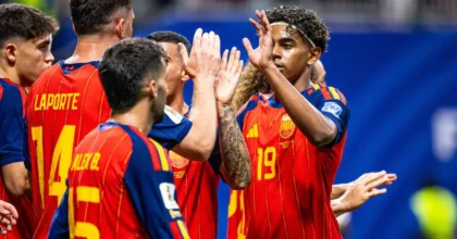 Yamal sblocca la Spagna, Arabia Saudita travolta 4-0