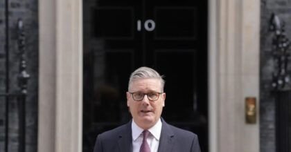 Uk, il premier Starmer annuncia le dimissioni