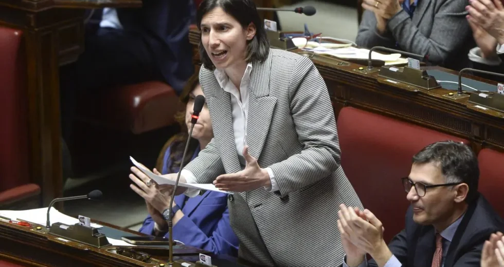 Ue, Schlein “Meloni faccia con noi battaglia per rilancio industriale”