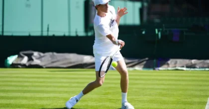 Debutto ok di Sinner sull’erba, Norrie battuto al Giorgio Armani Classic