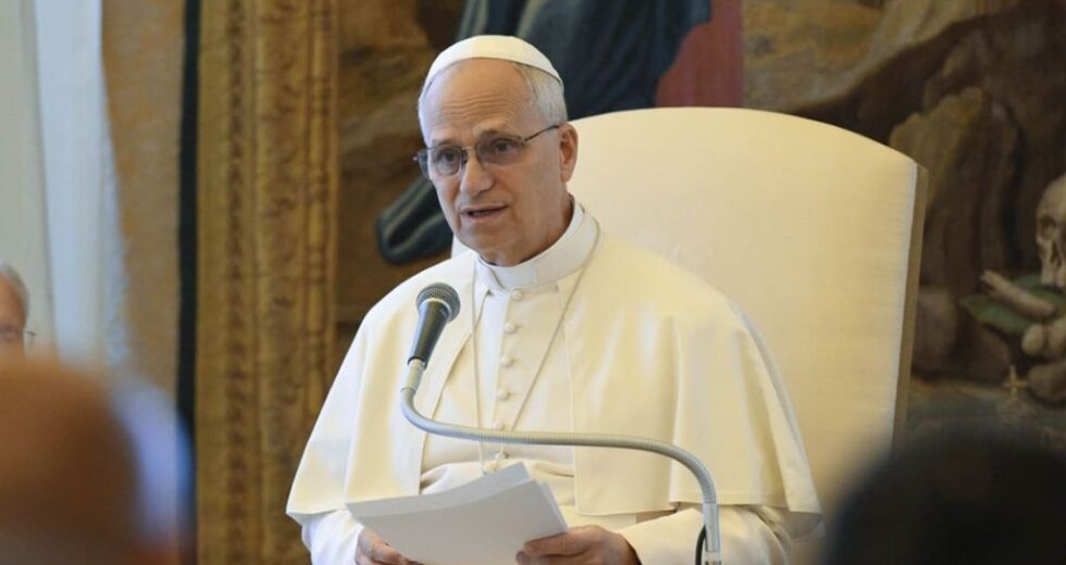 Papa “Guerra mai benedetta da Dio, risolvere conflitti da umani e non da bestie”