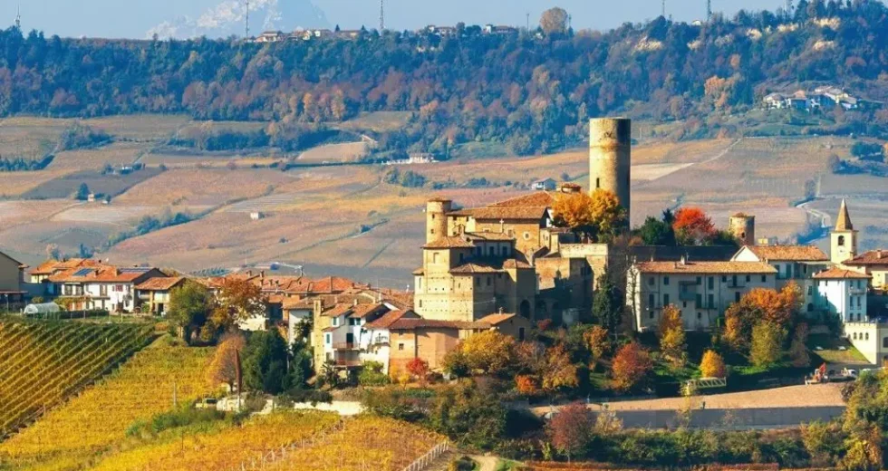 Turismo, da Airbnb 836 milioni di impatto economico nei piccoli comuni nel 2025