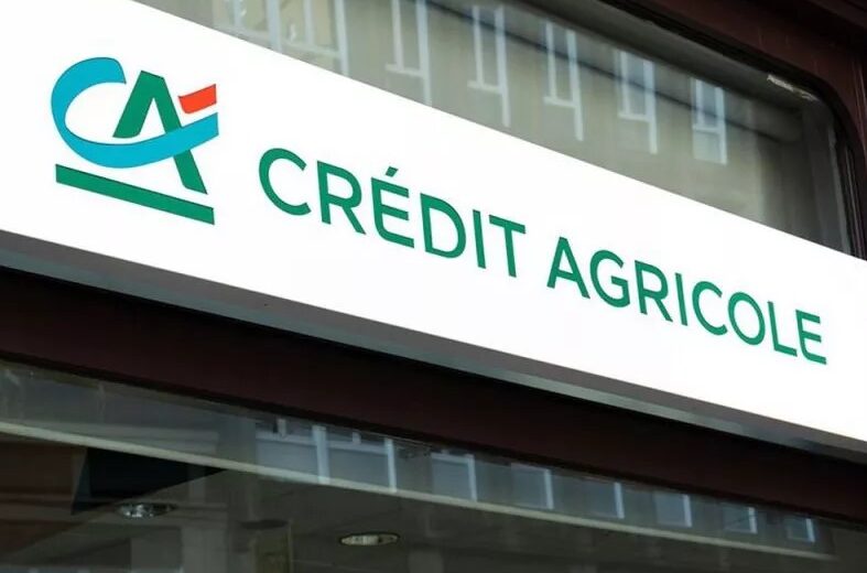 Giorgetti e Credit Agricole: Nessun Incontro Programmato, Chiarisce il Mef