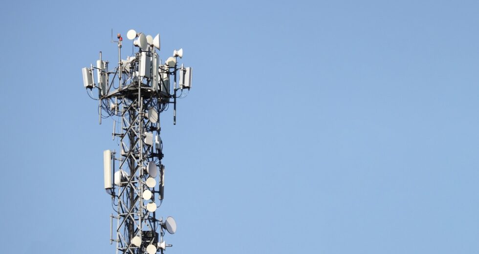 Rinnovo Automatico delle Frequenze: Le Camere Chiedono Garanzie per Evitare Squilibri