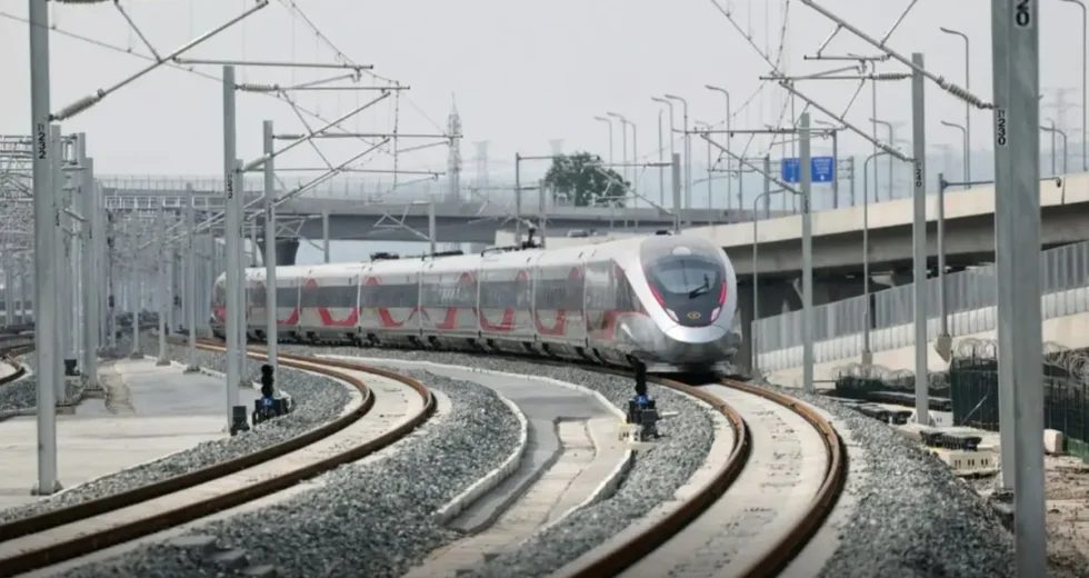 Cina, attesi 1 mld di viaggi in treno durante il picco estivo