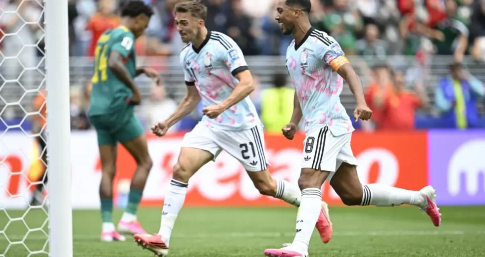 Rimonta Belgio, Senegal ko ai supplementari e Diavoli Rossi agli ottavi