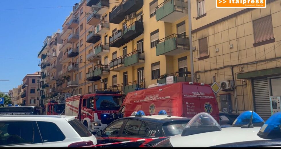 Omicidio a Palermo, un uomo si barrica in casa e minaccia di far esplodere il palazzo. Poi si arrende e viene arrestato
