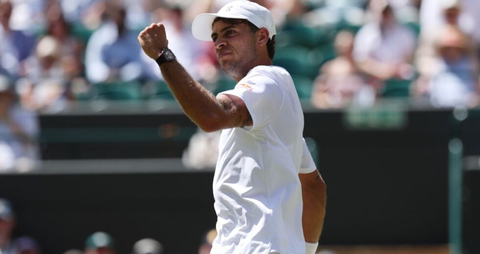 Cobolli batte De Minaur in tre set e vola ai quarti di Wimbledon