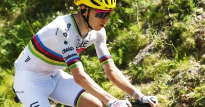 Pogacar vince la 3^ tappa ed è nuova maglia gialla al Tour de France