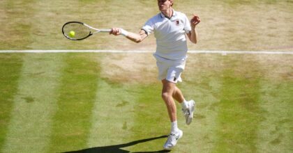 Sinner batte Struff e vola in semifinale a Wimbledon