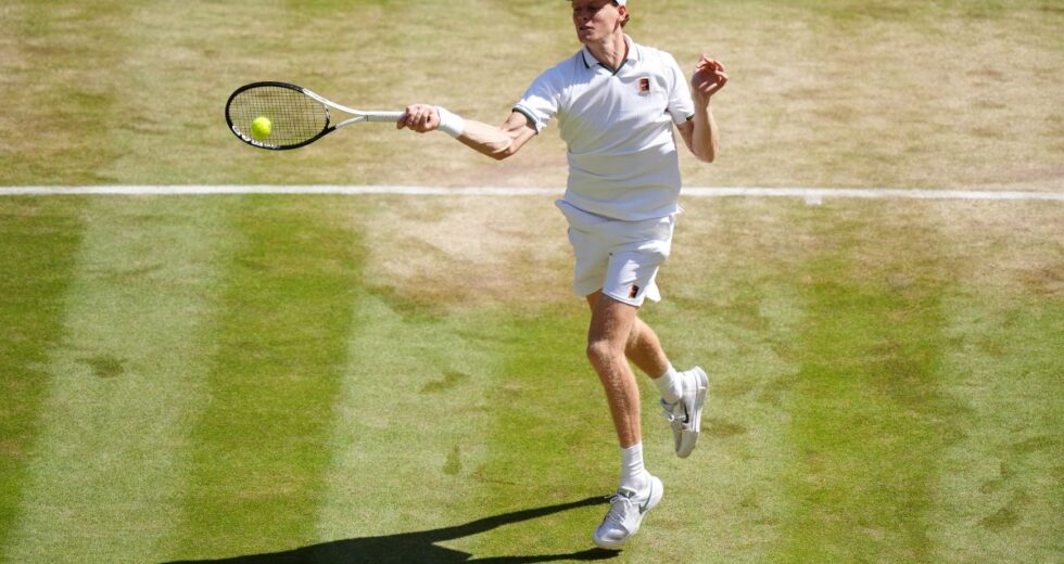 Sinner batte Struff e vola in semifinale a Wimbledon