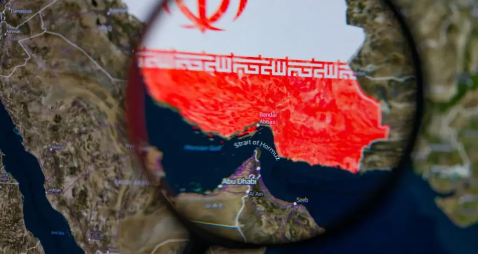 Iran, colpiti depositi di armi e altre strutture militari Usa in Bahrein
