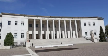 Crolla parte edificio Tribunale a Bolzano