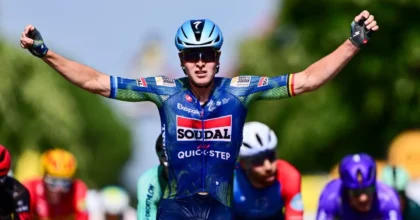 Merlier vince anche la 12^ tappa e cala il tris al Tour, Pogacar sempre leader