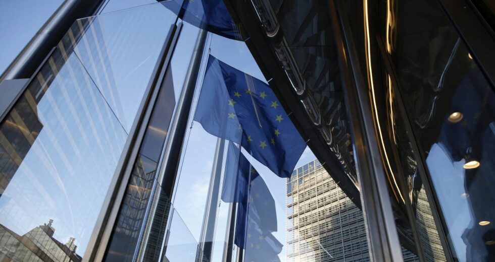 Dalla Commissione Ue un piano d’azione per elettrificazione e revisione ETS