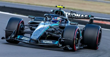 Antonelli il più veloce nelle libere in Belgio, Hamilton 4°