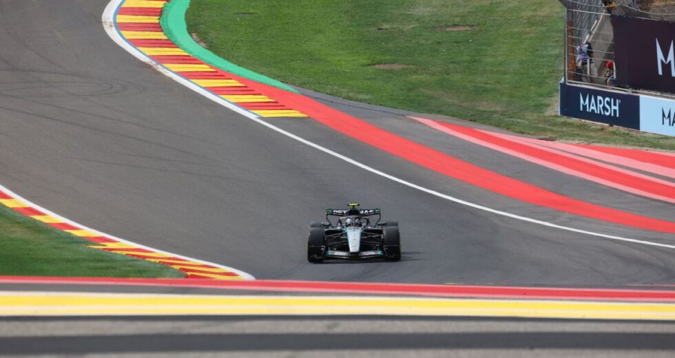 Antonelli in pole a Spa davanti a Verstappen, Leclerc in seconda fila