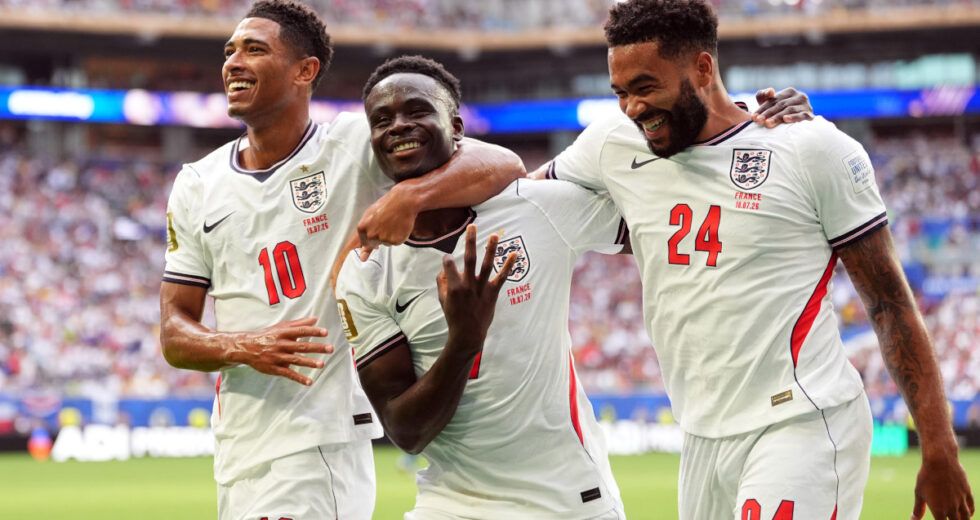 Show fra Francia e Inghilterra, la tripletta di Saka vale il terzo posto