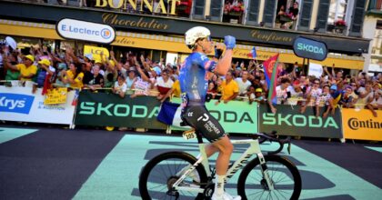 Philipsen si sblocca al Tour, Pogacar in controllo