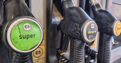 Via libera alla riforma della rete carburanti, Urso “Svolta storica”