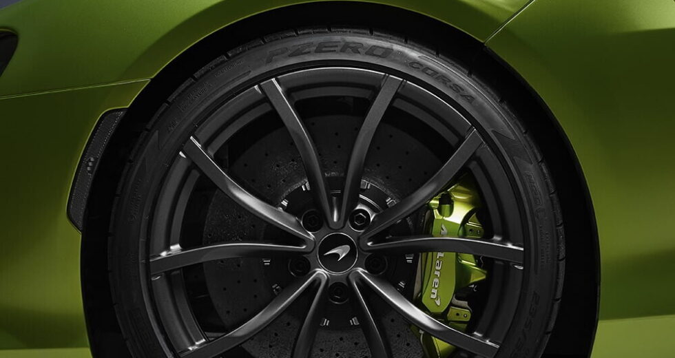 Pirelli P Zero Cyber Tyre: Innovazione nei Pneumatici per una Guida Sicura e Connessa