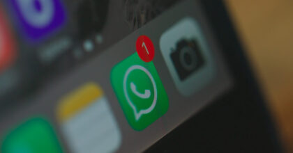 WhatsApp: Nuove Funzionalità per CarPlay, Android Auto e iPad