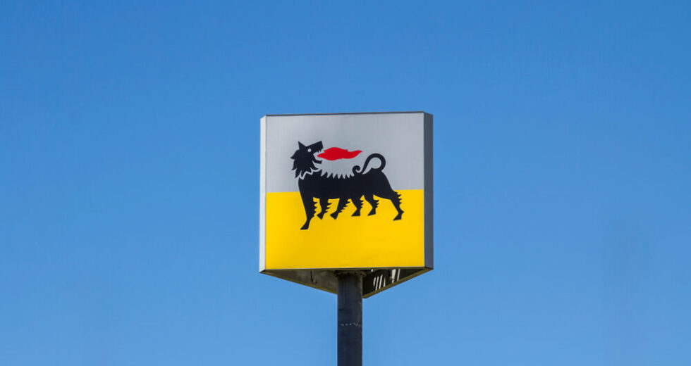 Eni: Raddoppio dell’utile netto e incremento del buyback nel secondo trimestre 2026