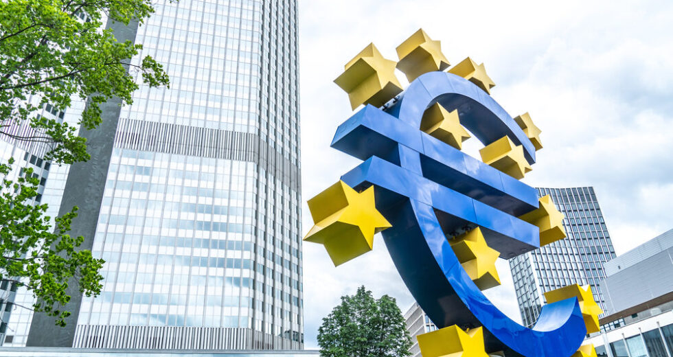 BCE: Tassi d’interesse invariati a luglio, ma attenzione alle incertezze economiche