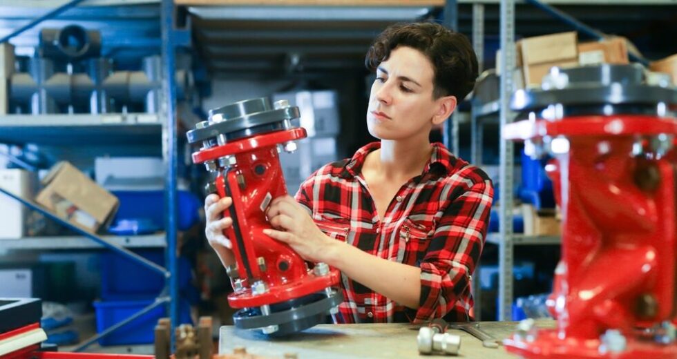 Crescita della Manifattura Italiana: Fatturato in Aumento del 2,3% nei Primi Quattro Mesi del 2026