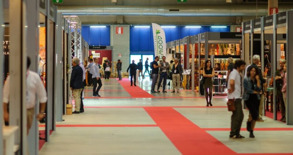 Commercio al Dettaglio in Italia: Un Settore in Trasformazione tra Crisi e Crescita