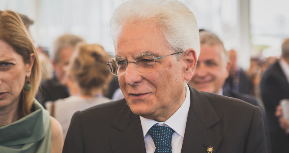 Mattarella celebra il 50° anniversario del disastro di Seveso: un richiamo alla sicurezza e alla responsabilità