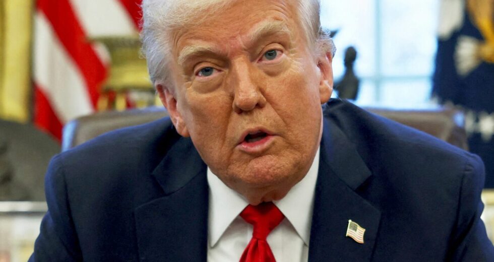 Trump “Lo stretto di Hormuz riaprirà molto presto, altrimenti colpi durissimi”