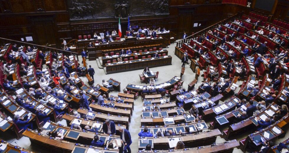 Delmastro, Camera non autorizza l’uso delle chat, voto a scrutinio segreto