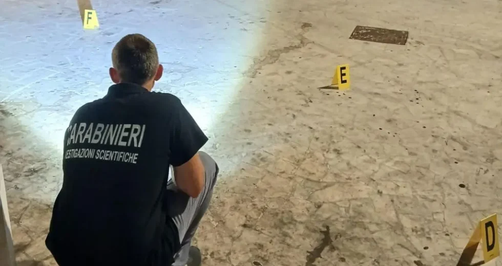 Trani, rissa tra giovani. Diciottenne muore accoltellato