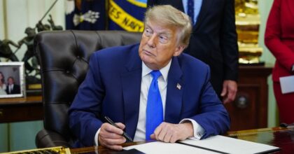 Trump “Israeliani non colpiscano Gaza, Hamas ha accettato di deporre le armi”