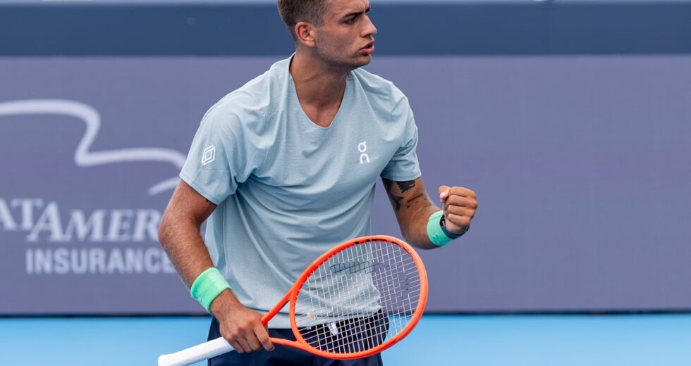 Cobolli in semifinale a Cincinnati, Paul battuto in rimonta