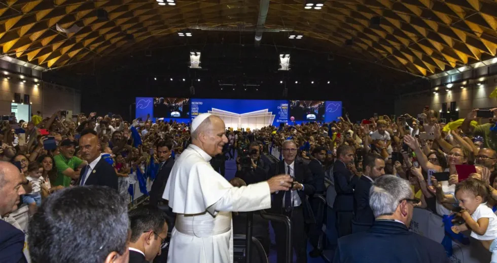 Papa Leone al Meeting “E’ l’ora della responsabilità, servono pionieri coraggiosi”