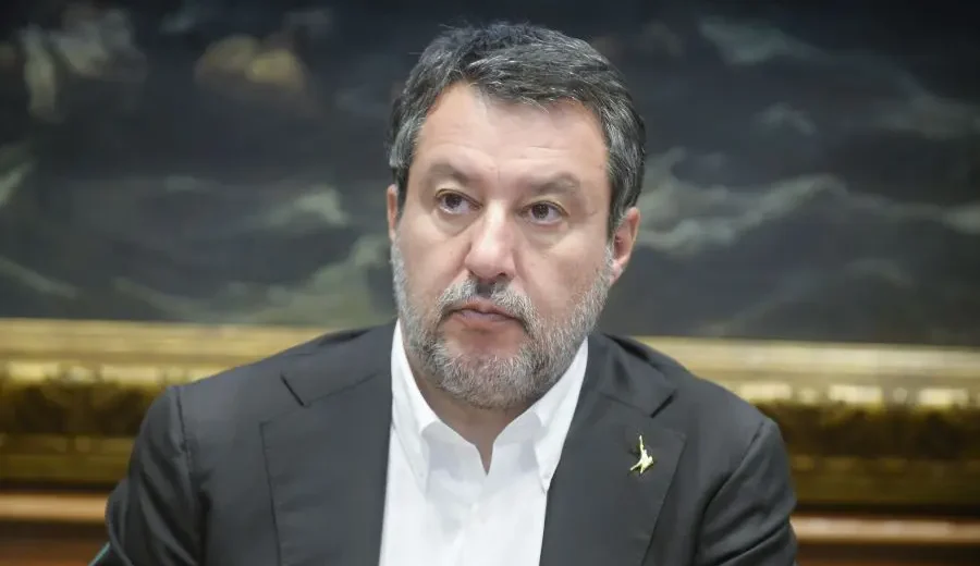 Salvini “Prorogheremo sconto su diesel, poi ragioniamo più su lungo termine”