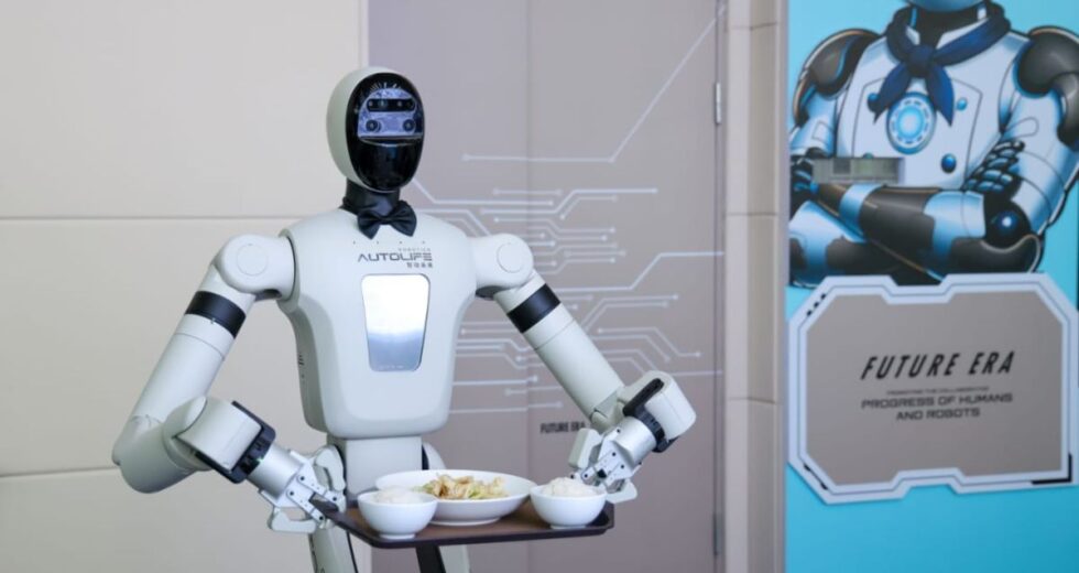 La Cina studia “100 standard” da applicare alla produzione di robot umanoidi