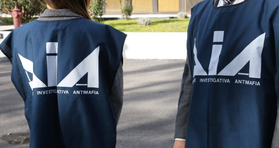 Pizzo a imprenditori, catturato latitante del clan camorristico Amato-Pagano